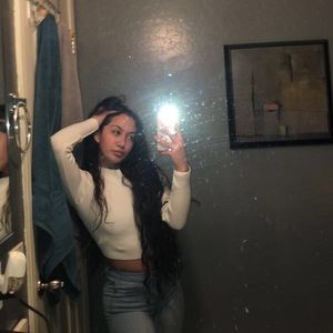 Meet your Posher, Mia